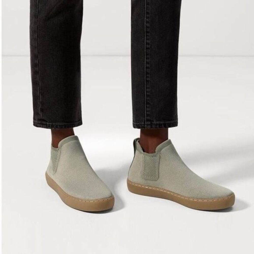 NWOB** Rothy’s The‎ Chelsea Light Sage Boots Women’s Size 7